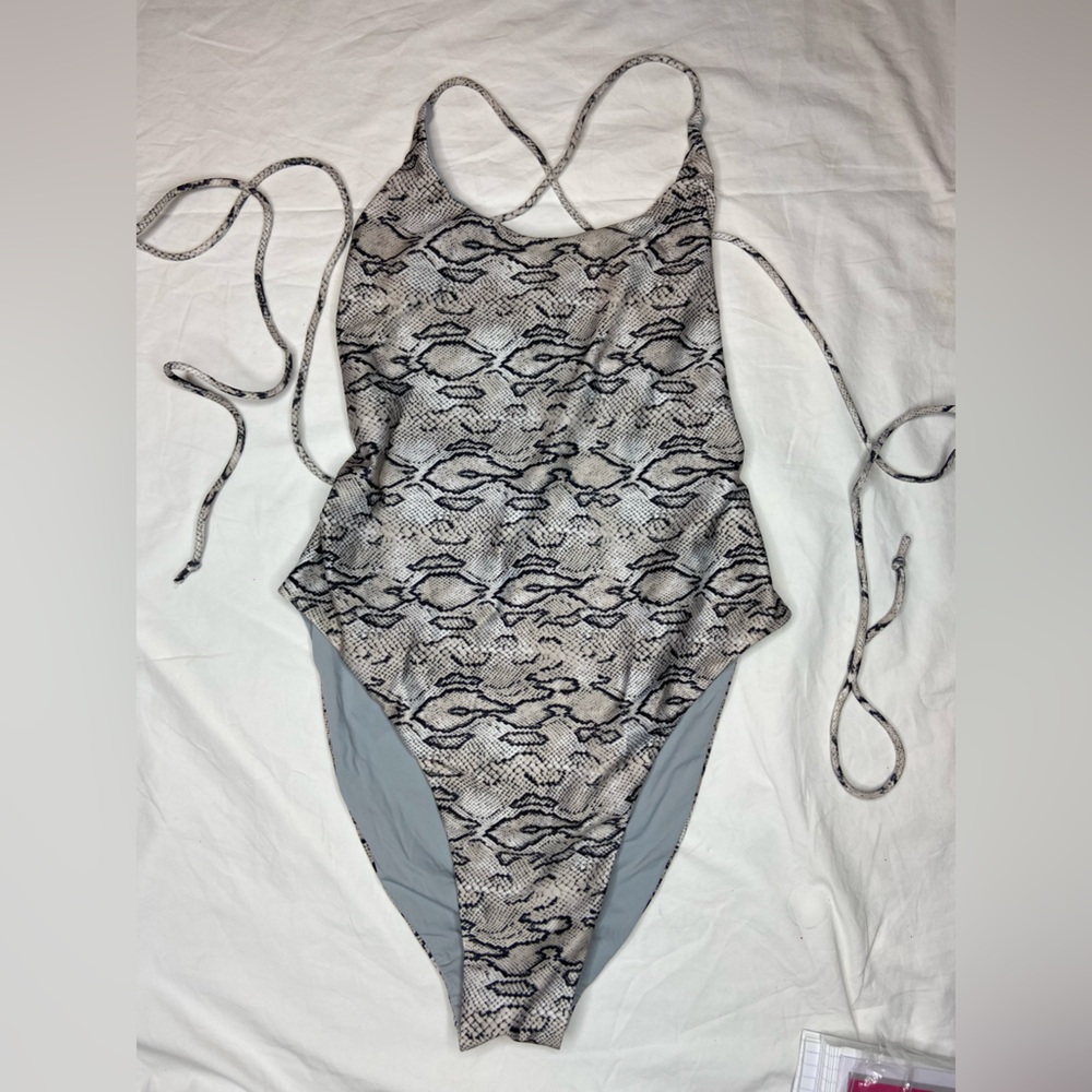 Meshki Snake-Print One-Piece Swimsuit in Gray and Black Size Small‎